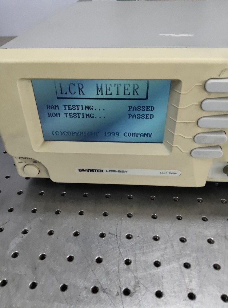 GWINSTEK LCR-821 LCR Meter