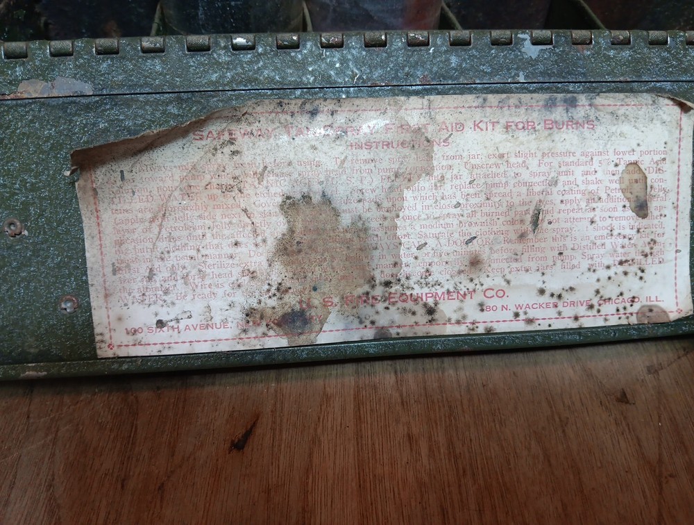 Antique first aid kit Burns Us fire equipment co Sprayer atomizer