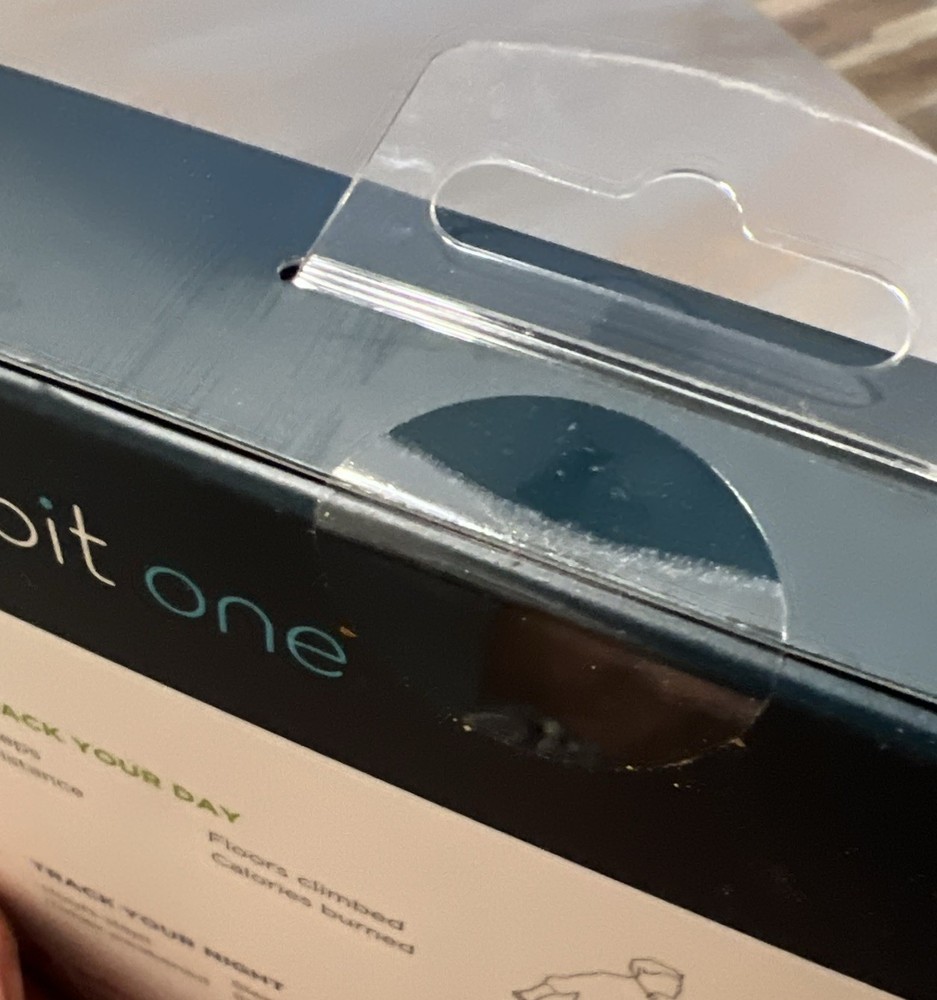 FITBIT ONE - Wireless Activity/Sleep Tracker - OPENED READ - FREE SHIP!