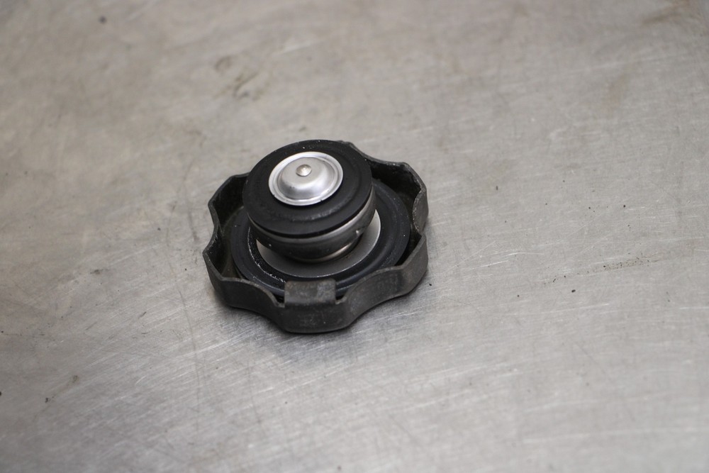 02-05 KAWASAKI ZZR1200 RADIATOR CAP
