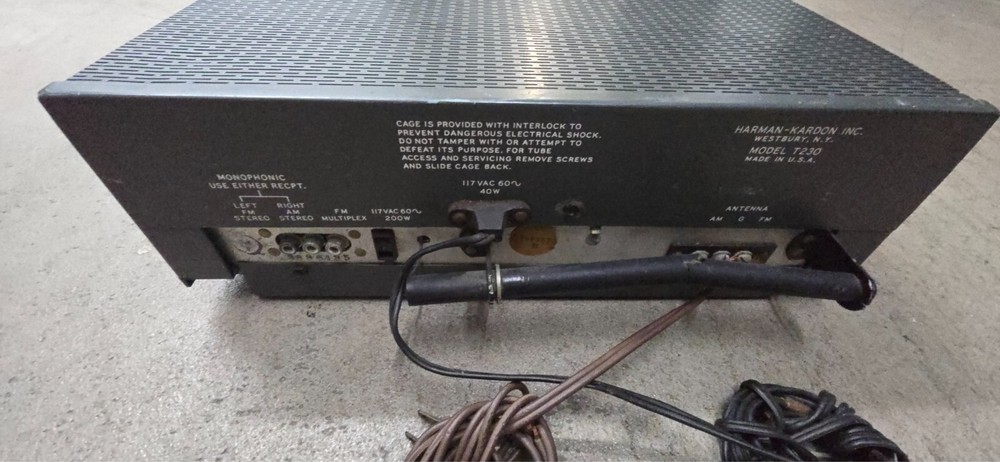 Harman Kardon model t230