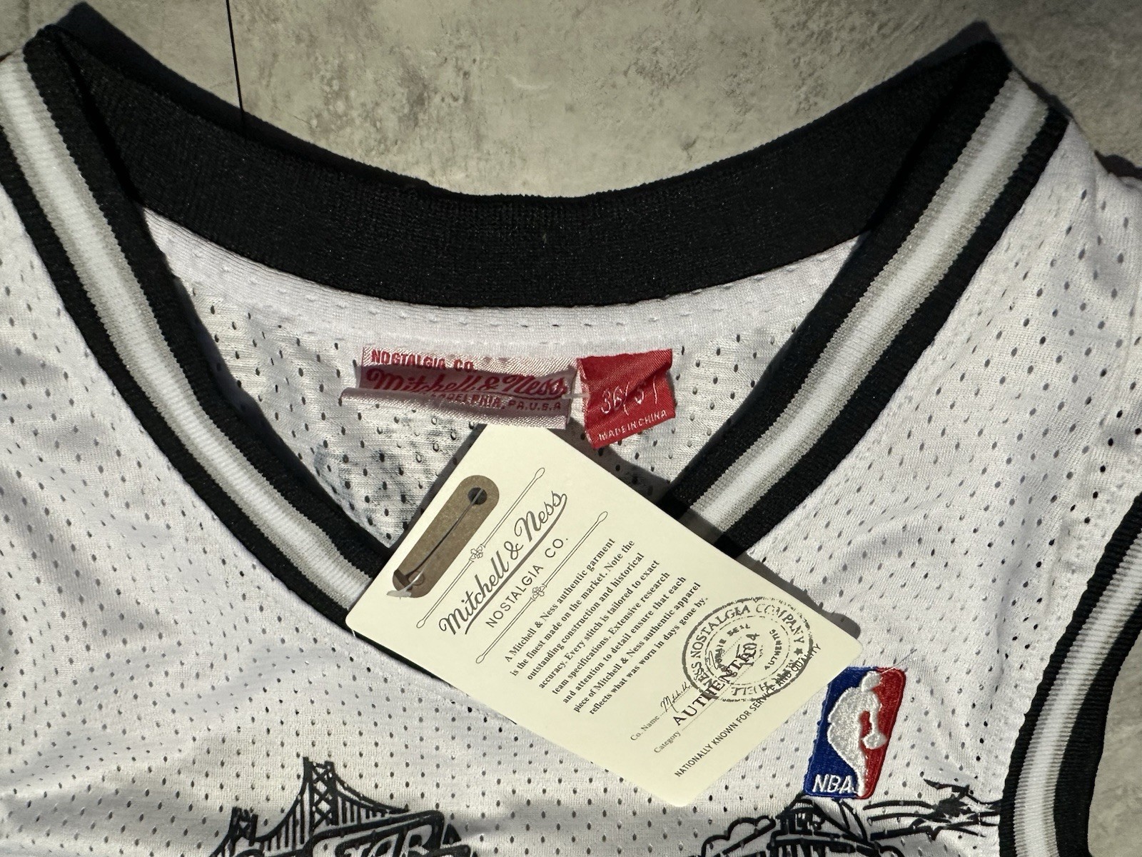 NWT Men’s Small White Allen Iverson The Answer Philadelphia 76ers Sixers Jersey