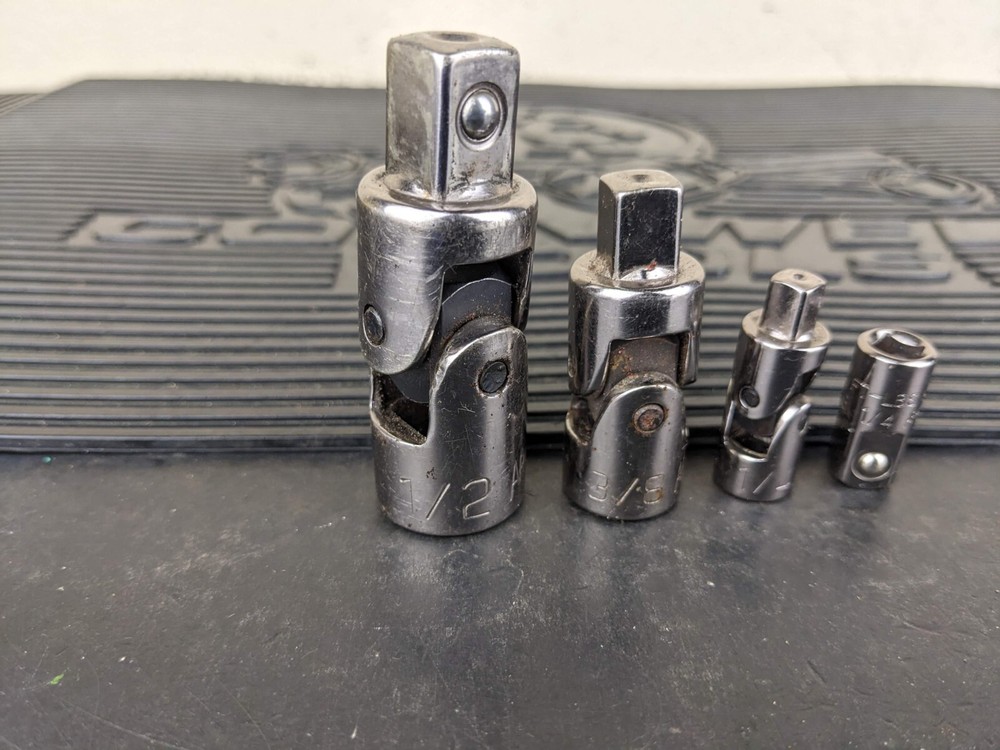 #ax037 Armstrong Tools USA 4pc Universal Joint Socket Adapter Set