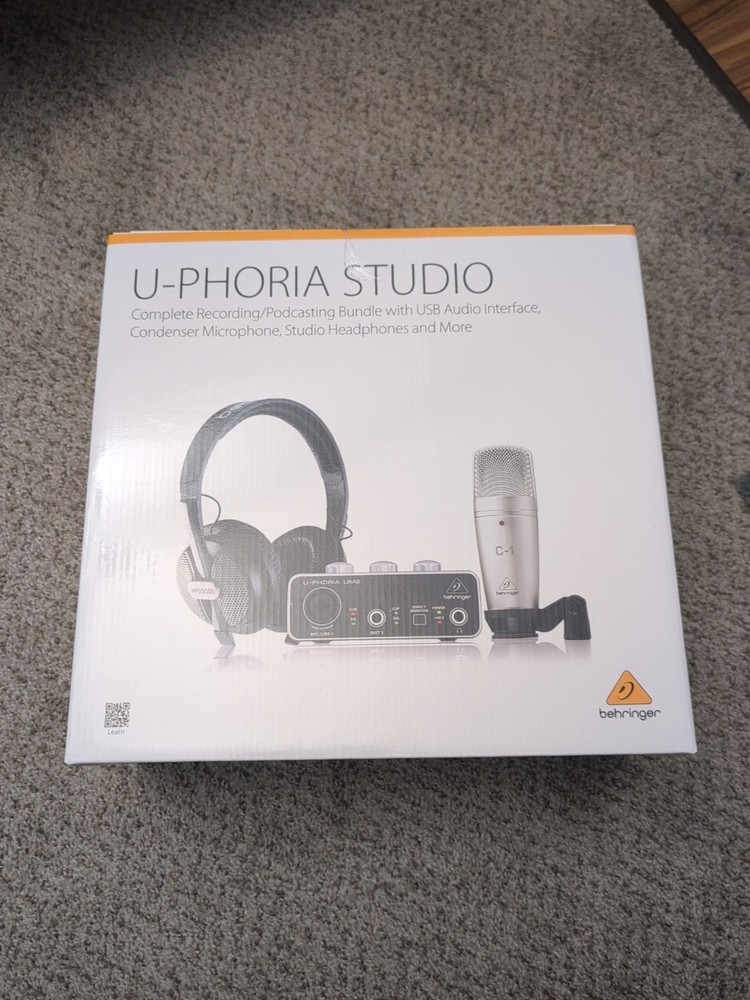 Behringer U-PHORIA STUDIO Complete Recording/Podcasting Bundle with UM2 USB Audi