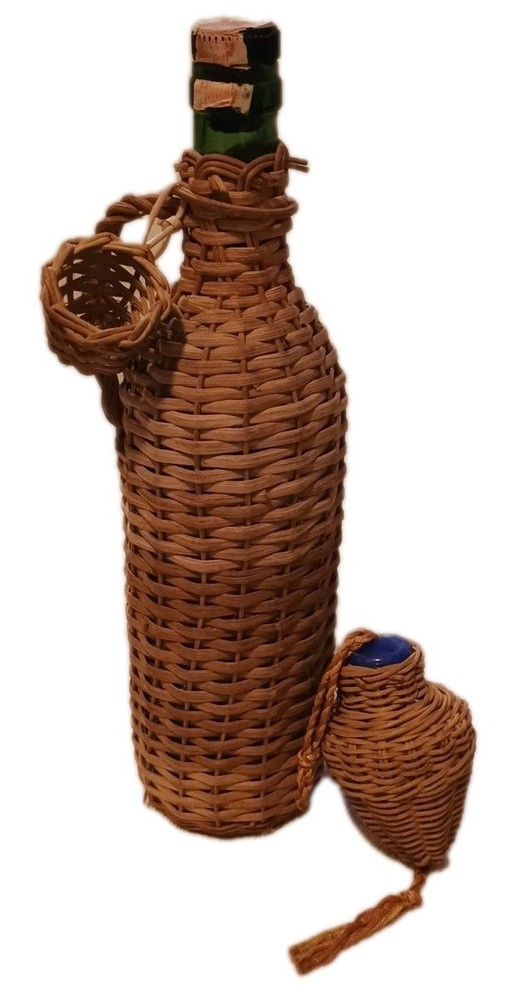 BasketWrapped WineBottle, Demijohn, Mid Century. FreeWickerSachet Incl.