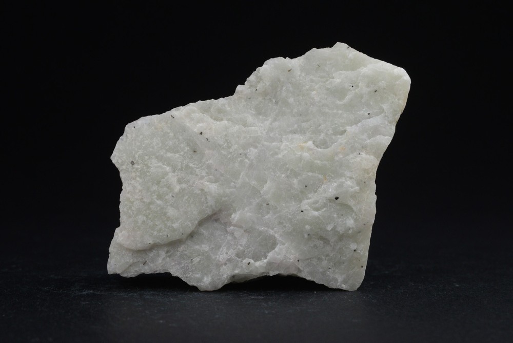 JH18696 Hackmanite, Davis Quarry, Ontario, Canada