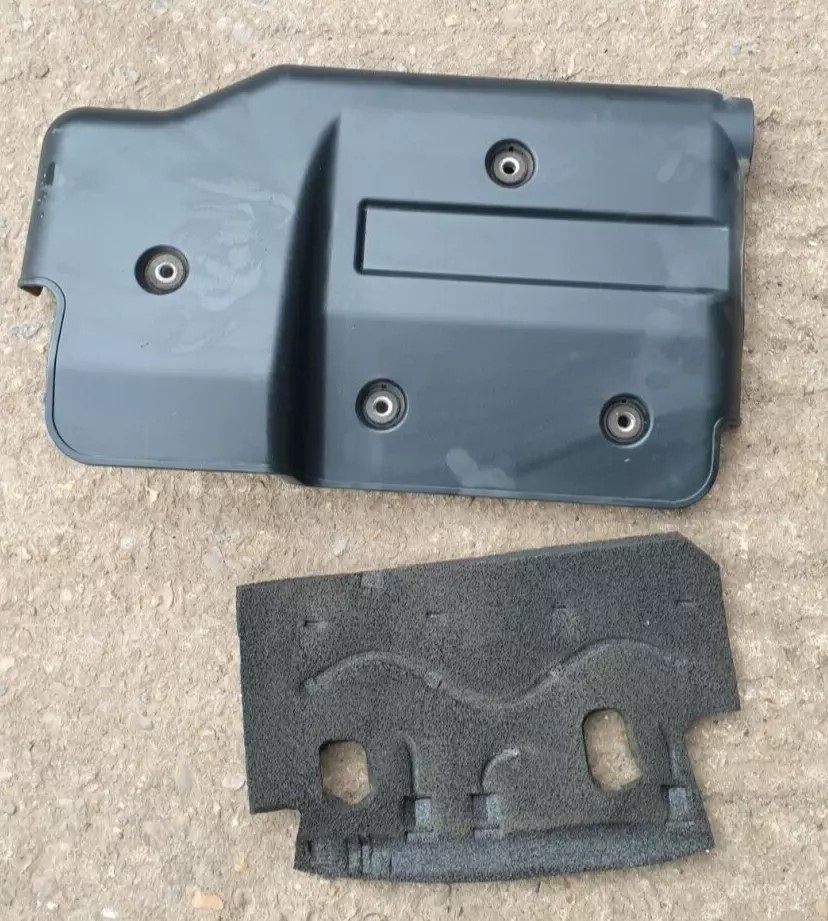 Suzuki Splash 2009 1.3 DDiS Engine Cover       J15