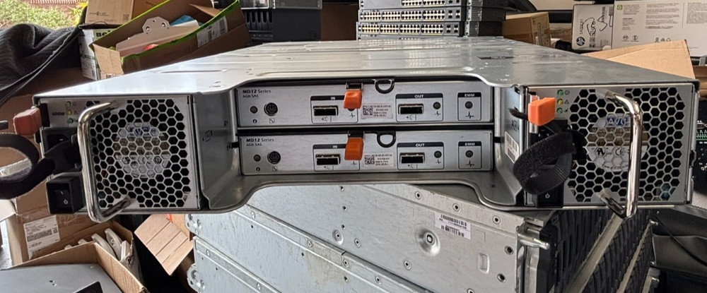 Dell PowerVault MD1200 E03J Storage W/ 2x 600W PSU + 2x MD12 Controller Module