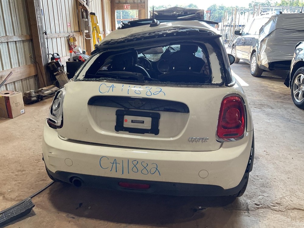 Used A/C Selector Switch fits: 2018 Mini COOPER w/automatic temperature control