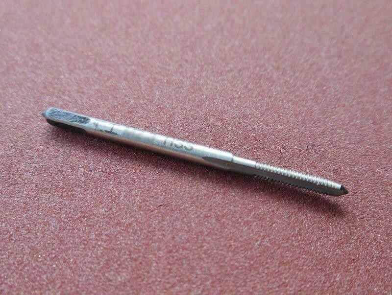 1Pcs 3/16-28UNC Right Hand Plug Tap Threading Tool for Machine