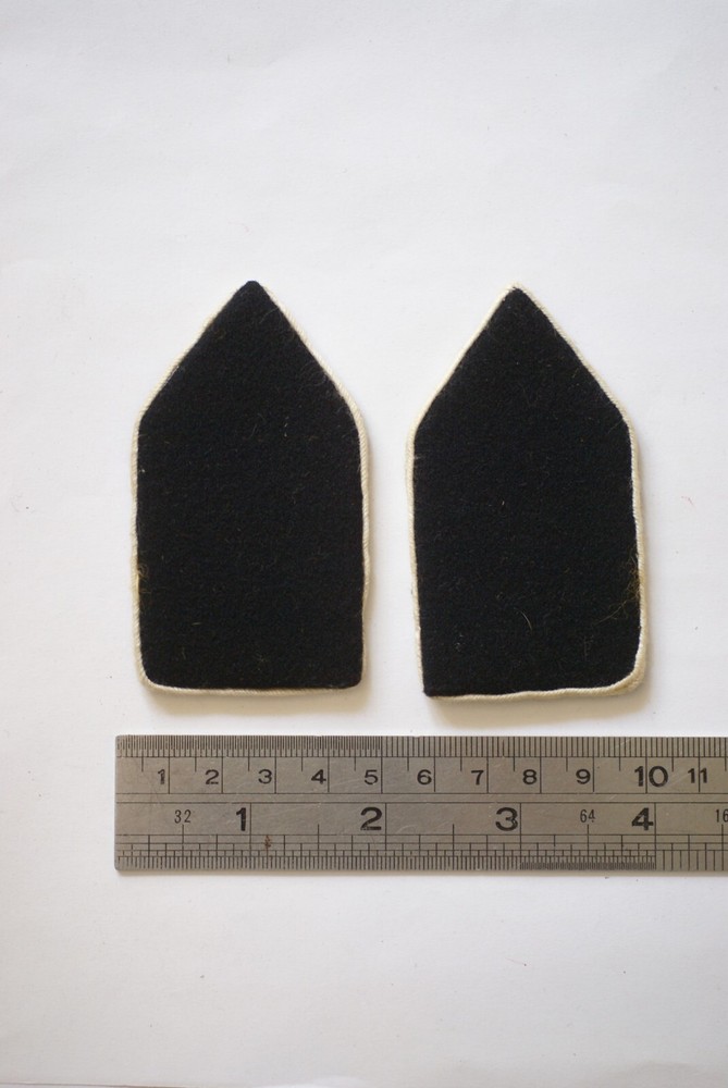 Dutch Army Intelligence Corps collar badges, black with white border