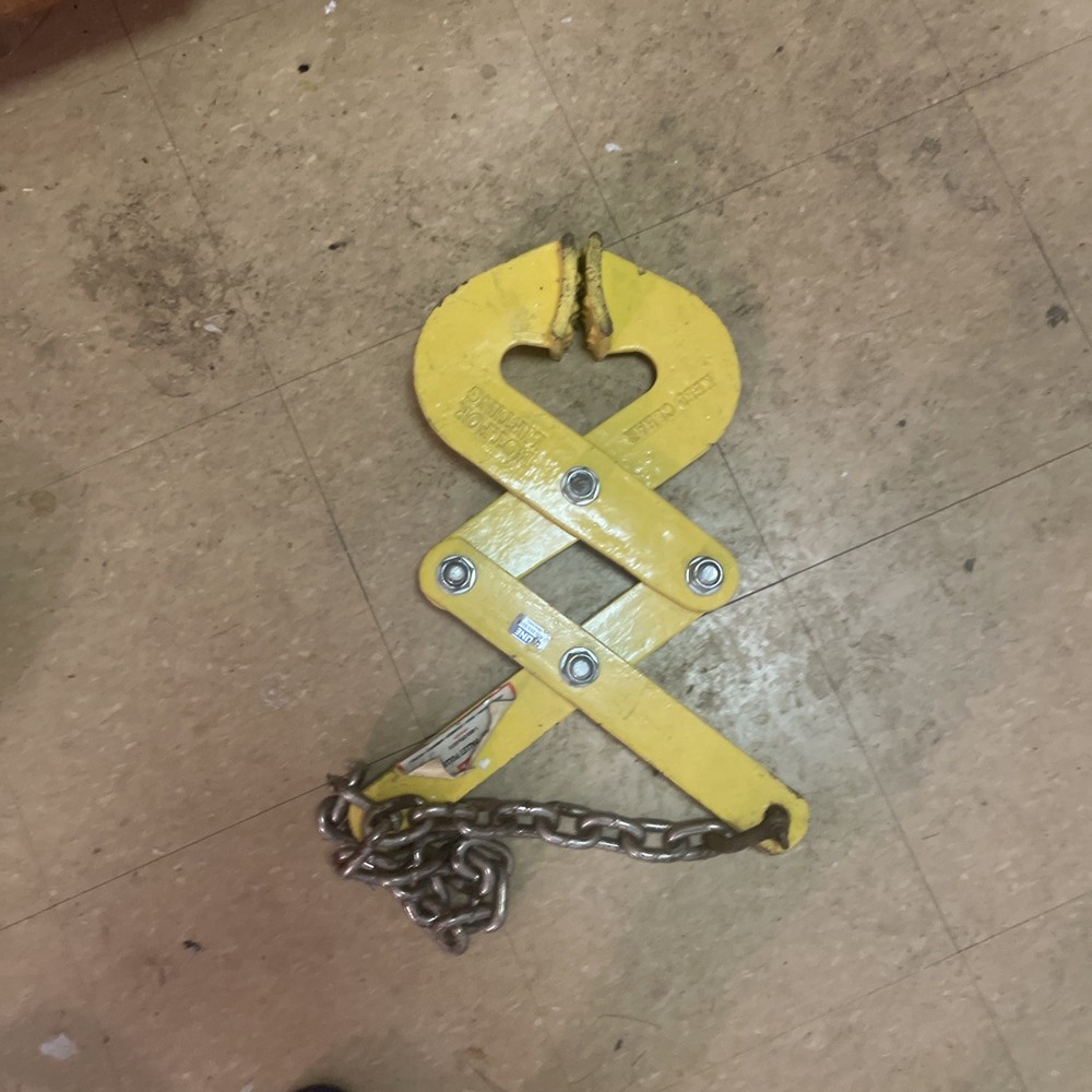 ULINE H-127 PALLET PULLER