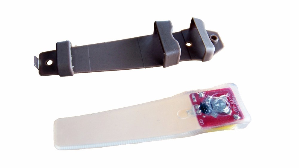 Tactical Emergency Helmet Mounted Strobe Marker Light IFF Beacon