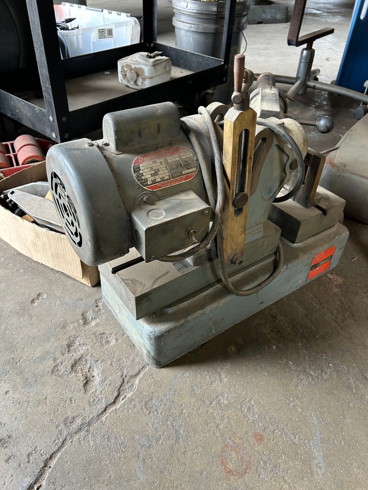Cutter Master Model 57-900-00 Tool Grinder End Mill Sharpener
