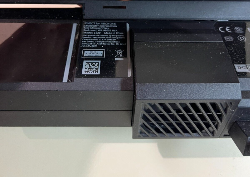 Microsoft Xbox One / Xbox One X / Xbox One S Kinect Sensor - MODEL 1520 - Black