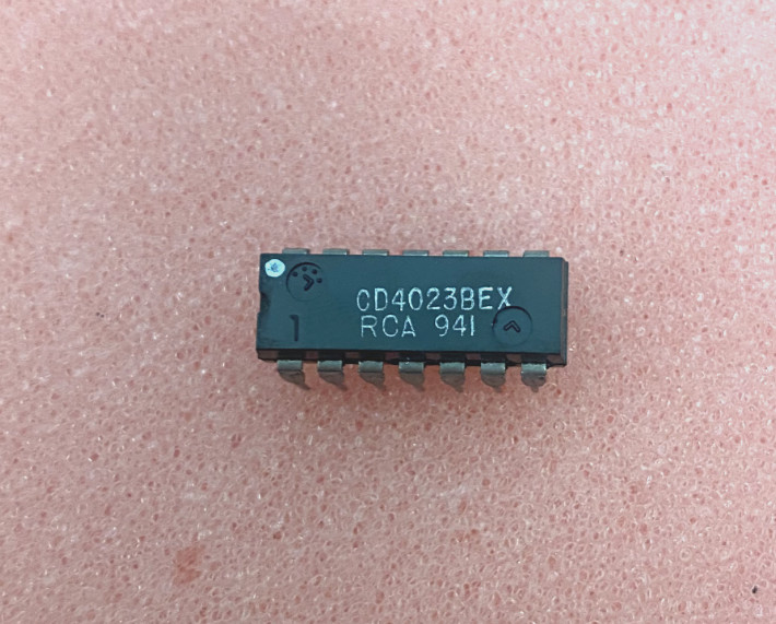 RCA CD4023BEX CMOS TRIPLE 3-INPUT NAND GATE