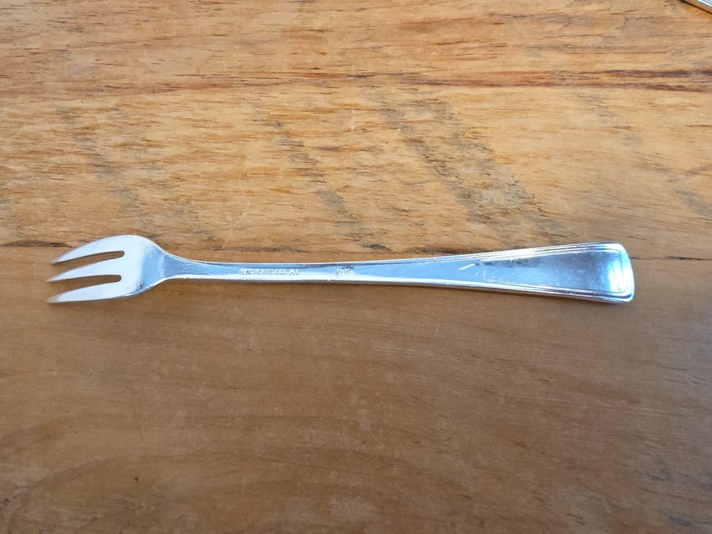 6 IS Gramercy Pattern Silverplate Cocktail Forks VICTORS. CO. AI