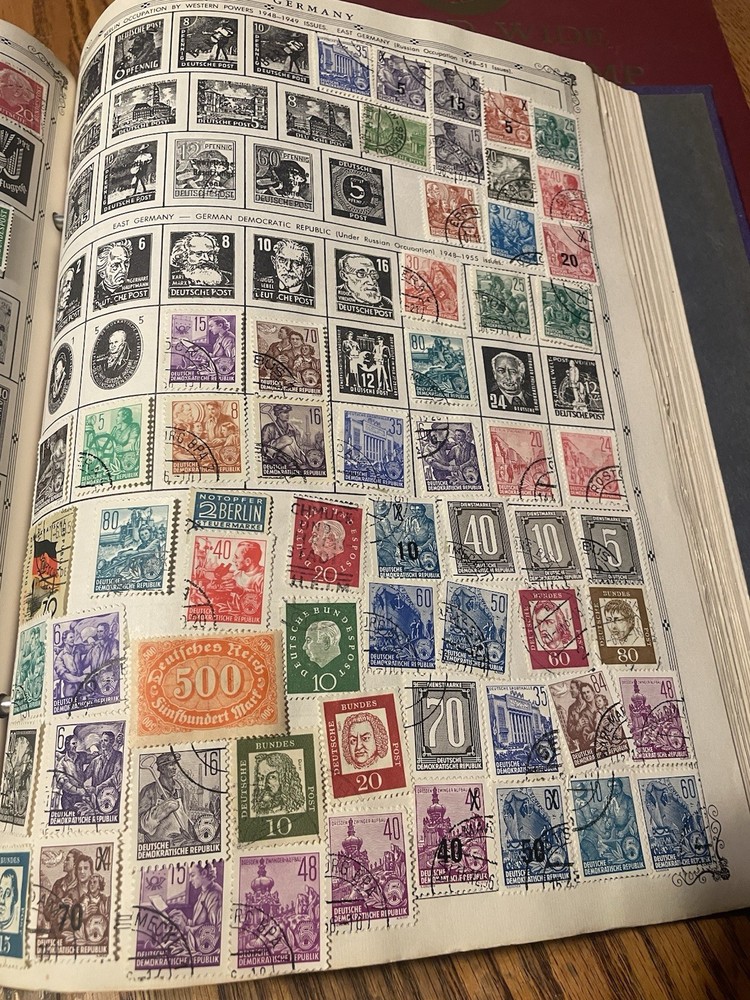 The Premier World Stamp Album 1922 -1 962 Grossman Germany Hitler 875+ Stamps