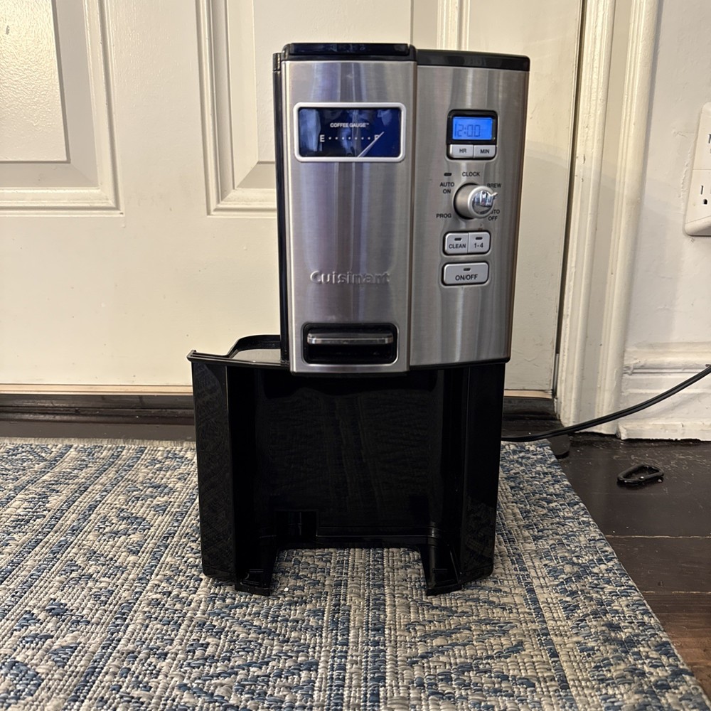 Cuisinart DCC-3000 Coffee-on-Demand 12-Cup Coffee Maker BASE UNIT ONLY