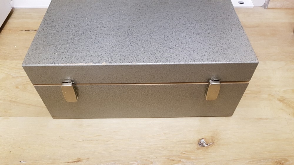 REICHERT AUSTRIA SIGHT MICROSCOPE WITH BOX UNUSED