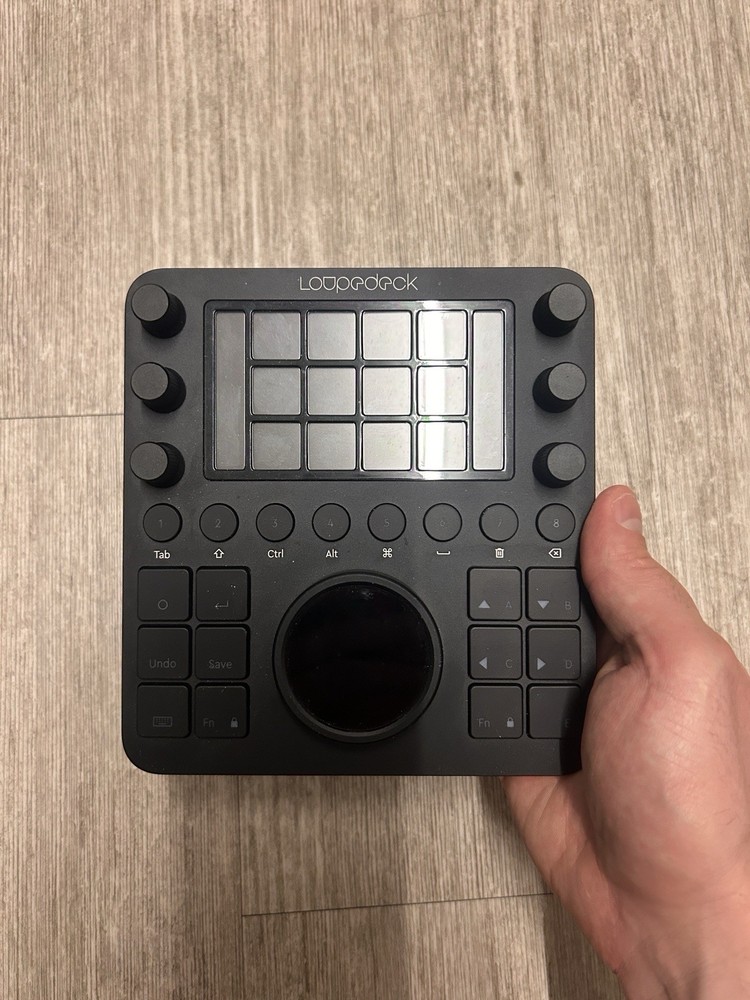 Loupedeck CT Controller USB Console/Tabletop Video Production