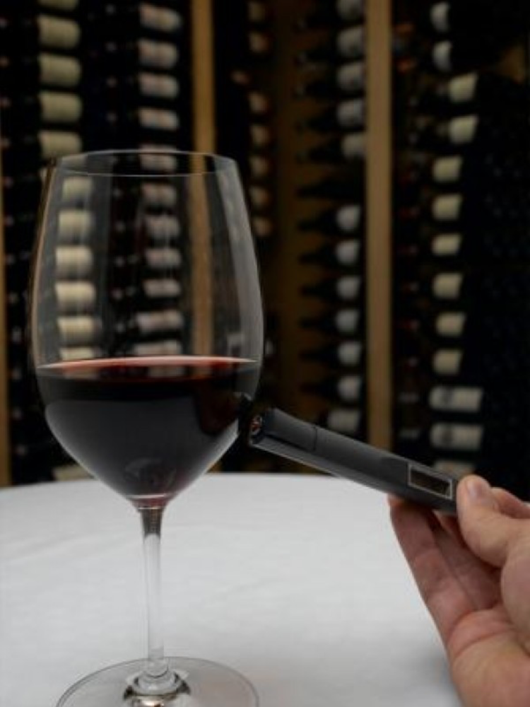 Infrared sommelier wine Thermometer, retractable sensor with doors, NEW