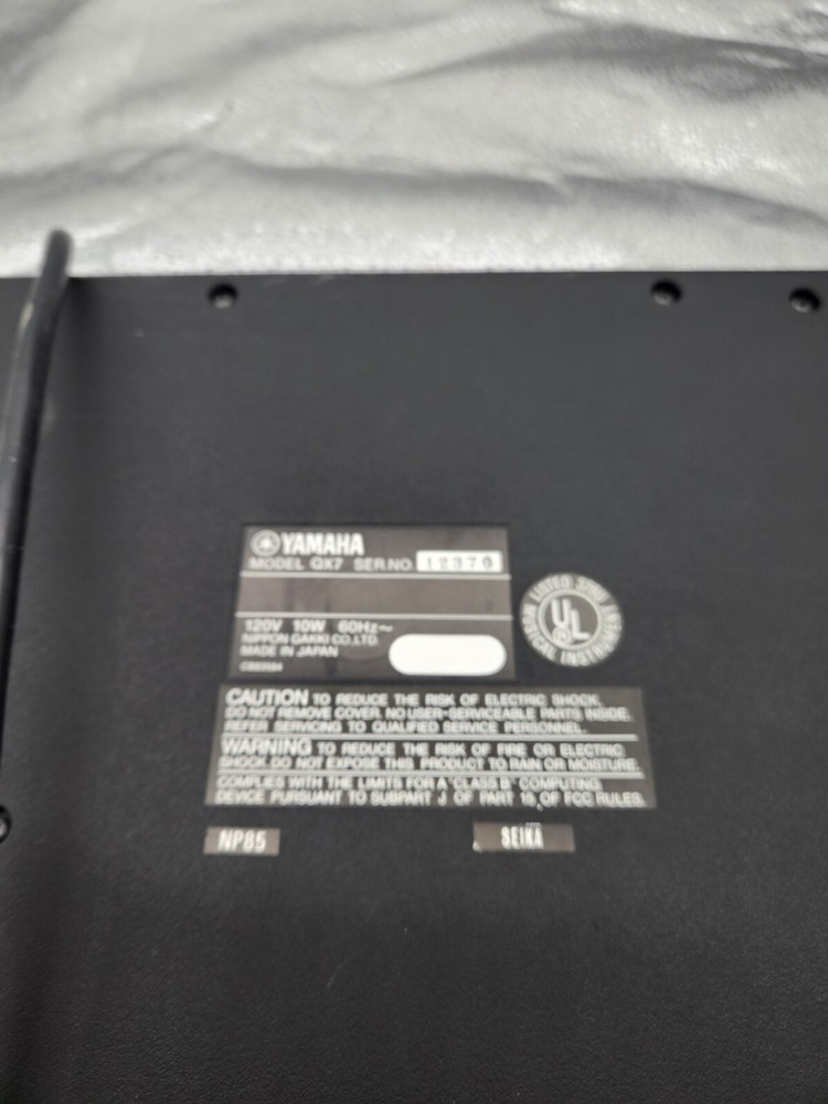 Yamaha QX7 Digital Sequence Recorder MIDI Sequencer