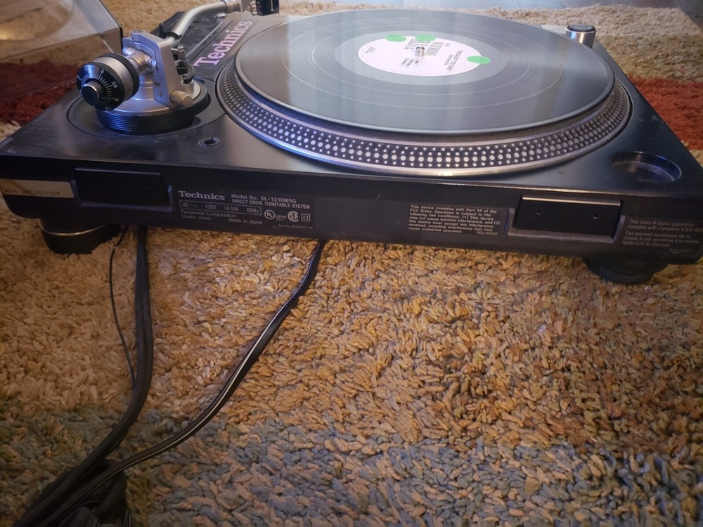 Technics SL-1210 M5G