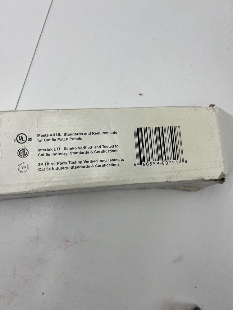 DataComm Electronics 20-5524 CAT 5e Universal 24 Port Patch Panel