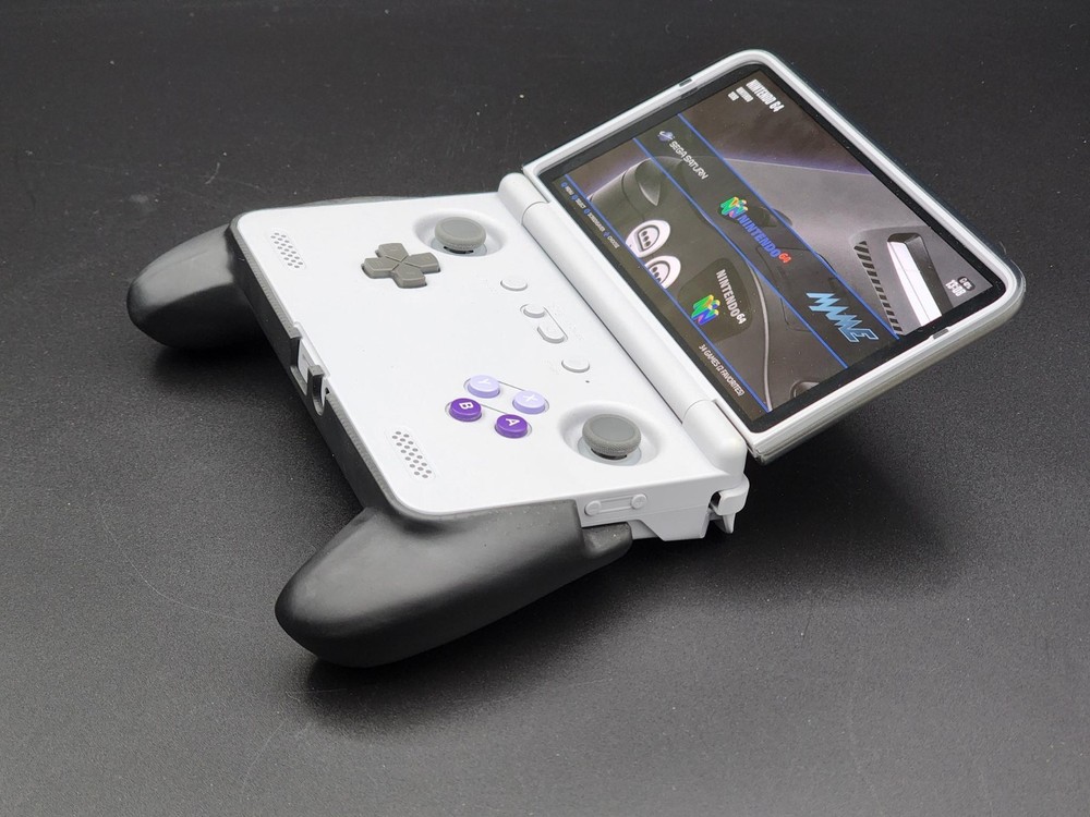 Retroid Pocket Flip 2 Comfort Grip