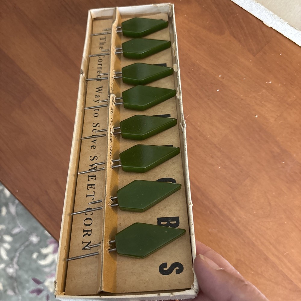 Bakelite Kob-Knobs Set In Original Box Green Set Of 8