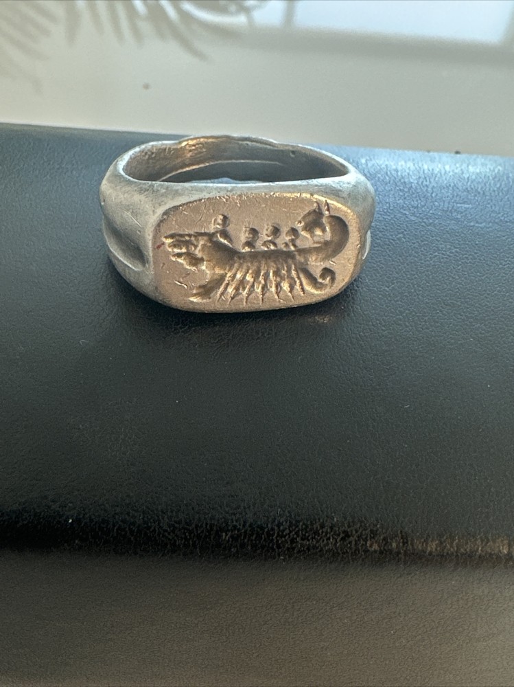 Sovereign Ring  signet antique