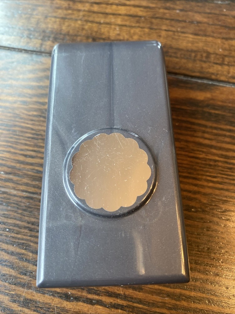 EK Punch, flat-locking type. 1.5" Scallop circle