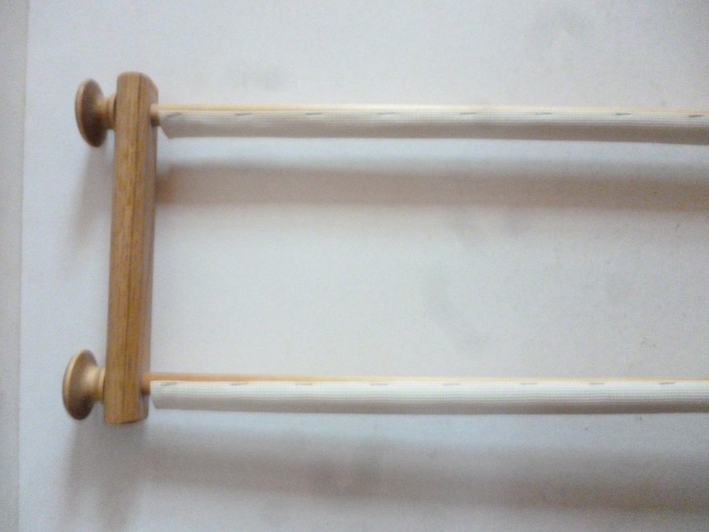 E-Z Stitch Needlework Wood Scroll Frame Rods 20" X 1/2", 6” Extender Bars, Knobs