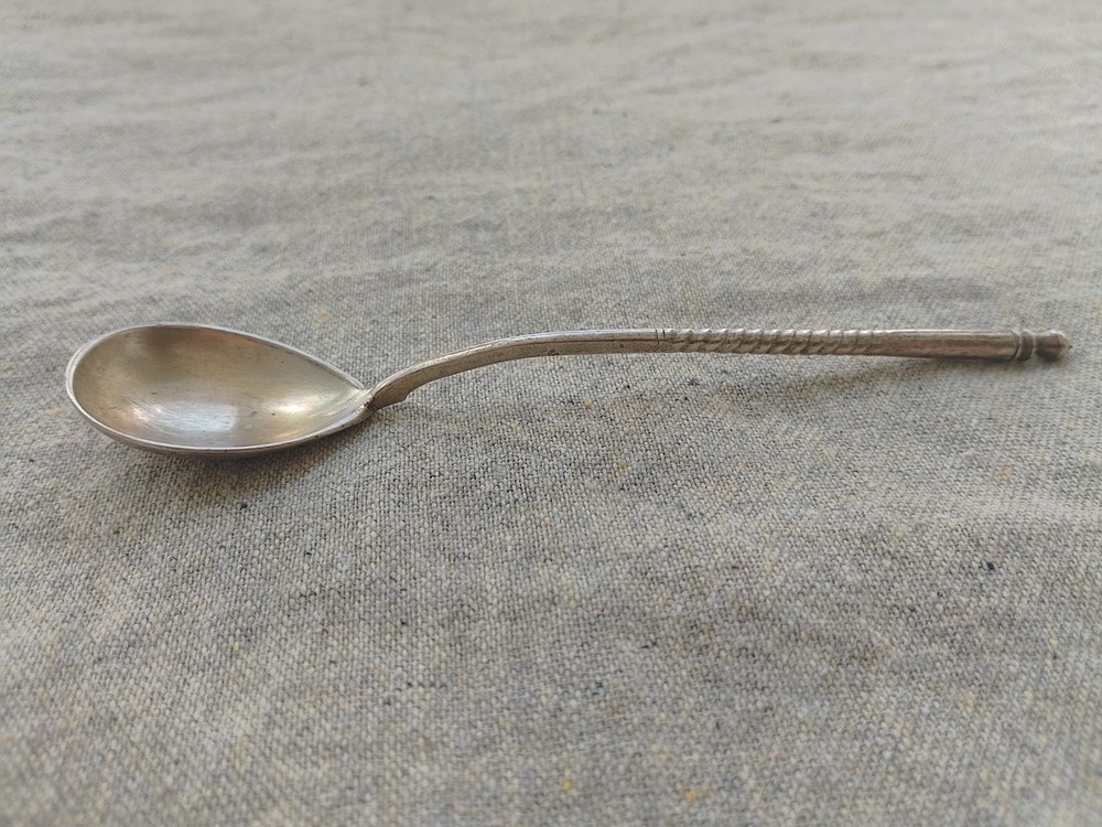 ANTIQUE HAND ENGRAVED 84 SILVER SPOON