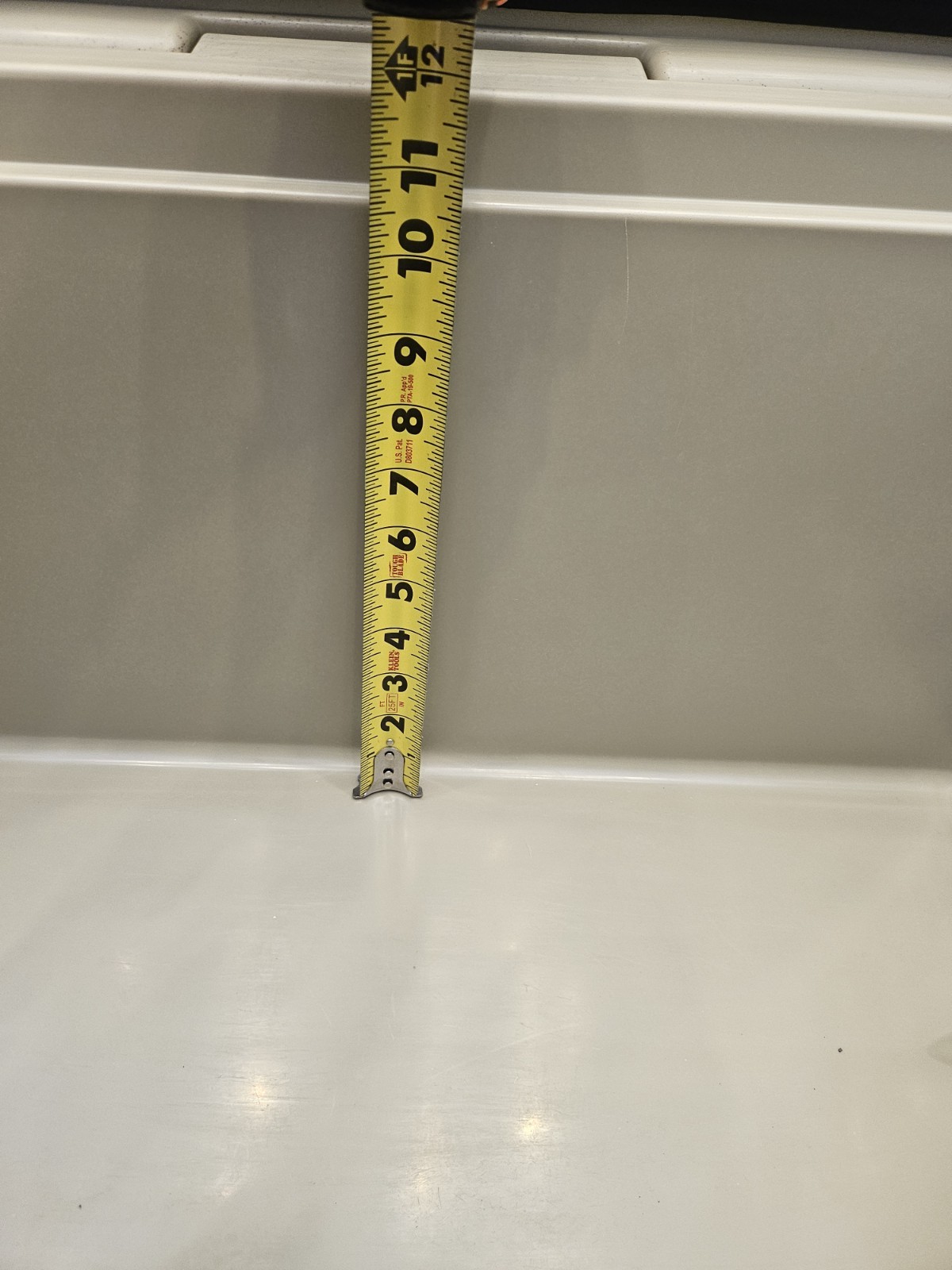 YETI Tundra 65 qt Ice Chest Cooler Beige Heavy Duty