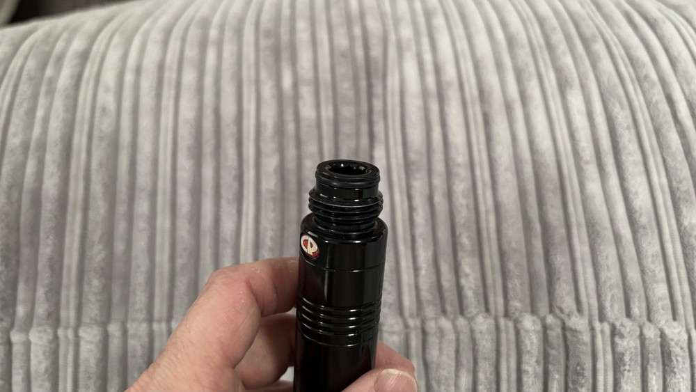Custom Products V2 Long body regulator gloss black