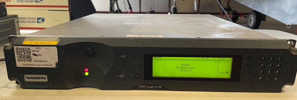 TANDBERG E5740 DSNG VOYAGER EVOLUTION 5000 w QPSK Modulator