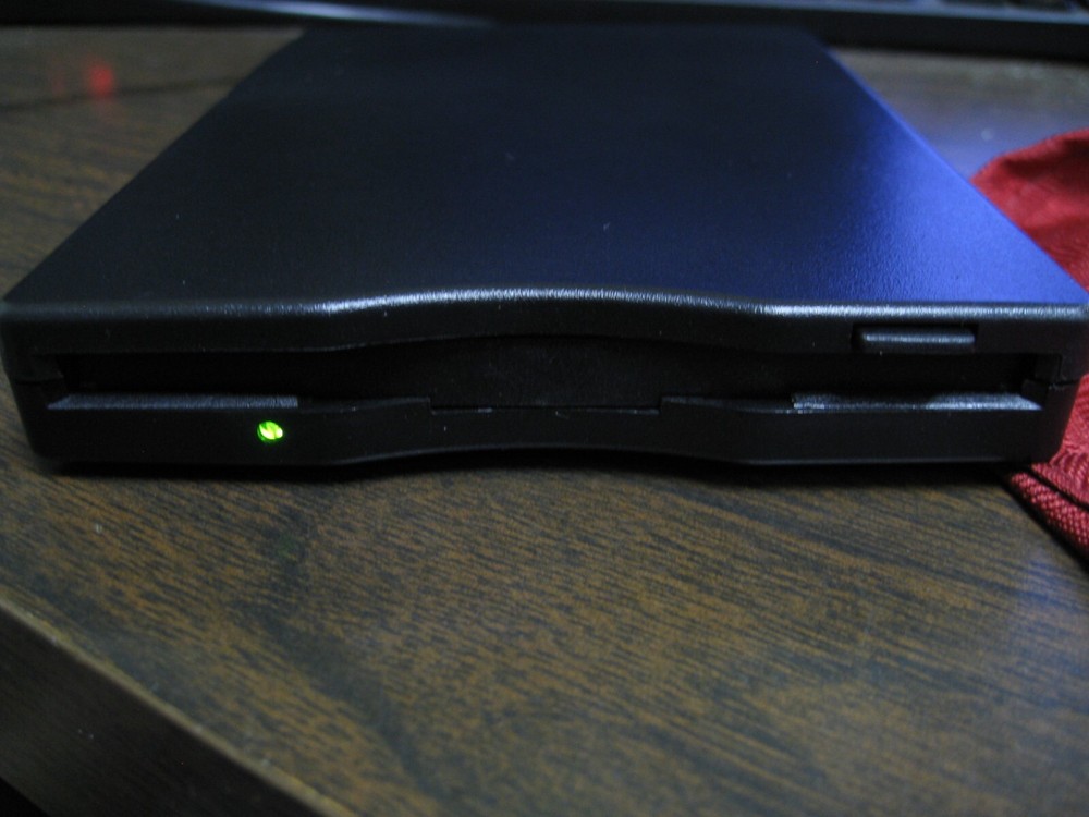 USB Floppy Disk Reader Drive, 3.5”External Portable 1.44 MB Diskette Drive