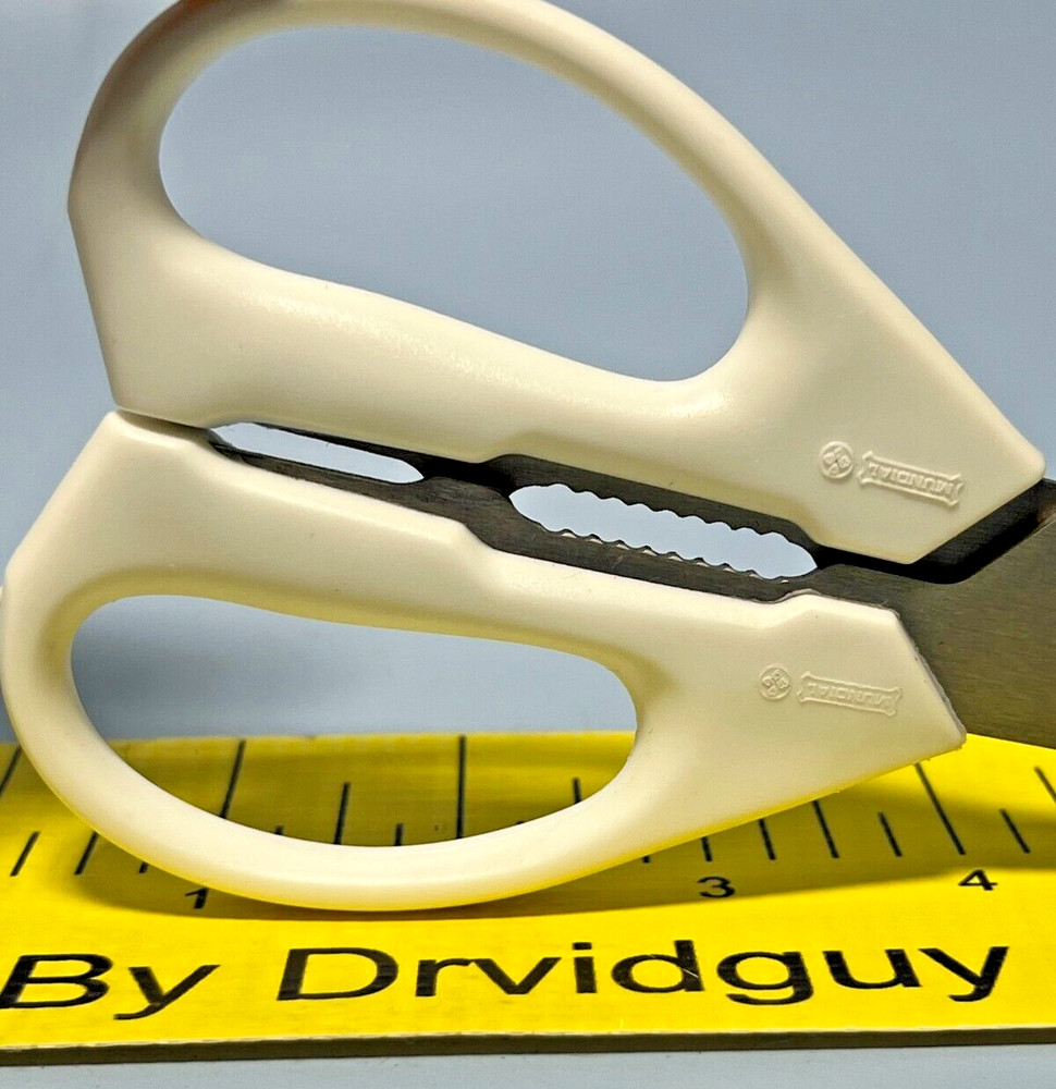 Mundial W656R Take-A-Part Rounded Tip Kitchen Scissors; White