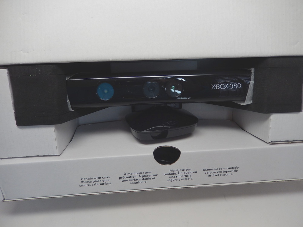 Microsoft XBOX 360 Kinnect Sensor Open Box Never Used SW