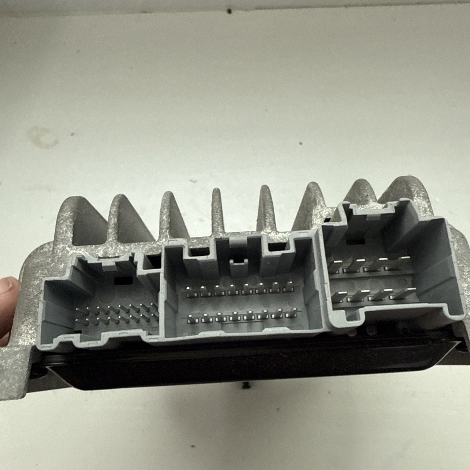 2007-2012 ENCLAVE ACADIA TRAVERSE OUTLOOK BOSE AMPLIFIER AUDIO RADIO 25796753