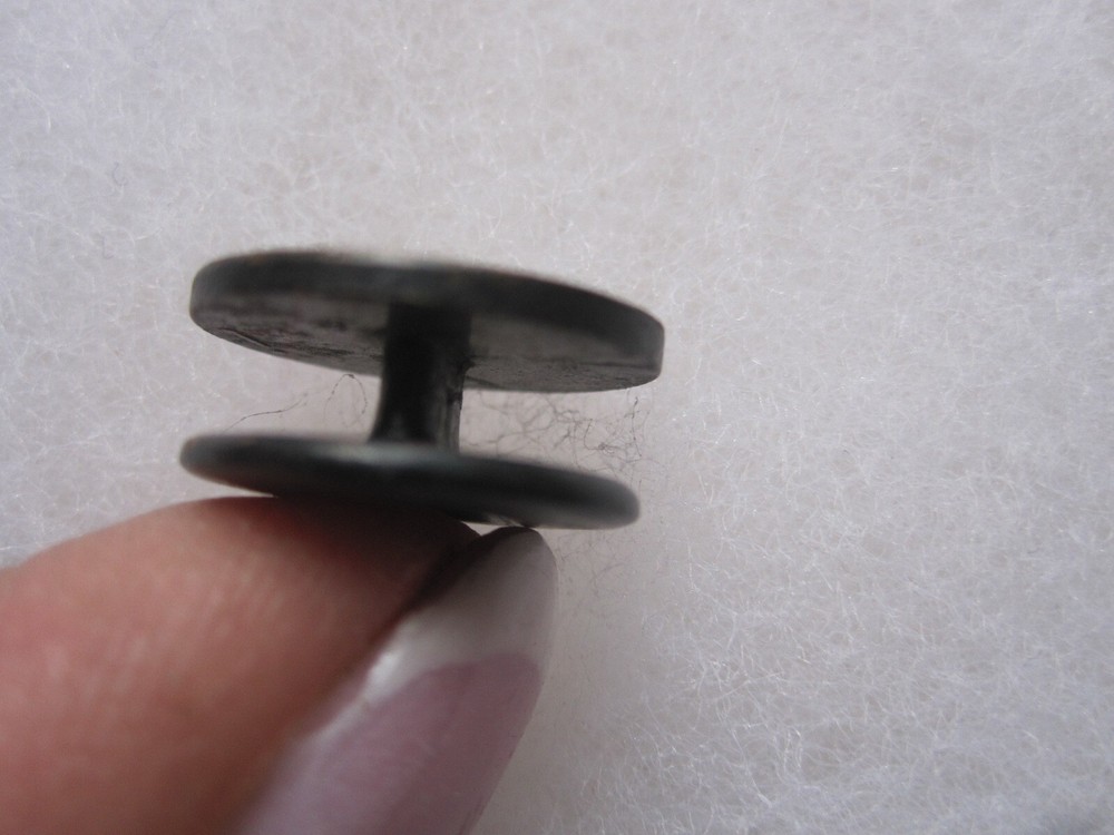 U.S. NAVAL RESERVE HONORABLE DISCHARGE BUTTON PIN