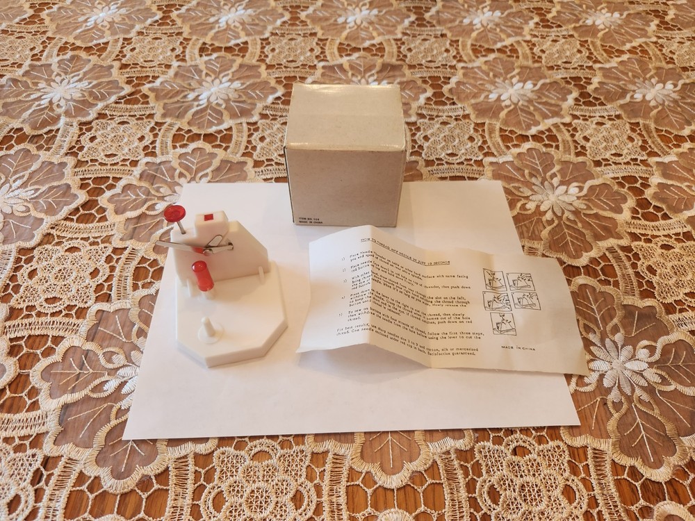 Vintage 1990 Easy Threader Machine With Instructions