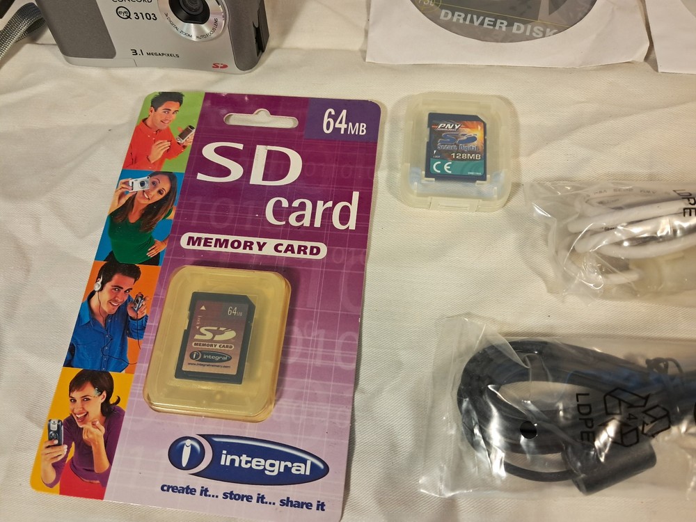 Concord 3103 digital camera 3.1 mega pixels boxed