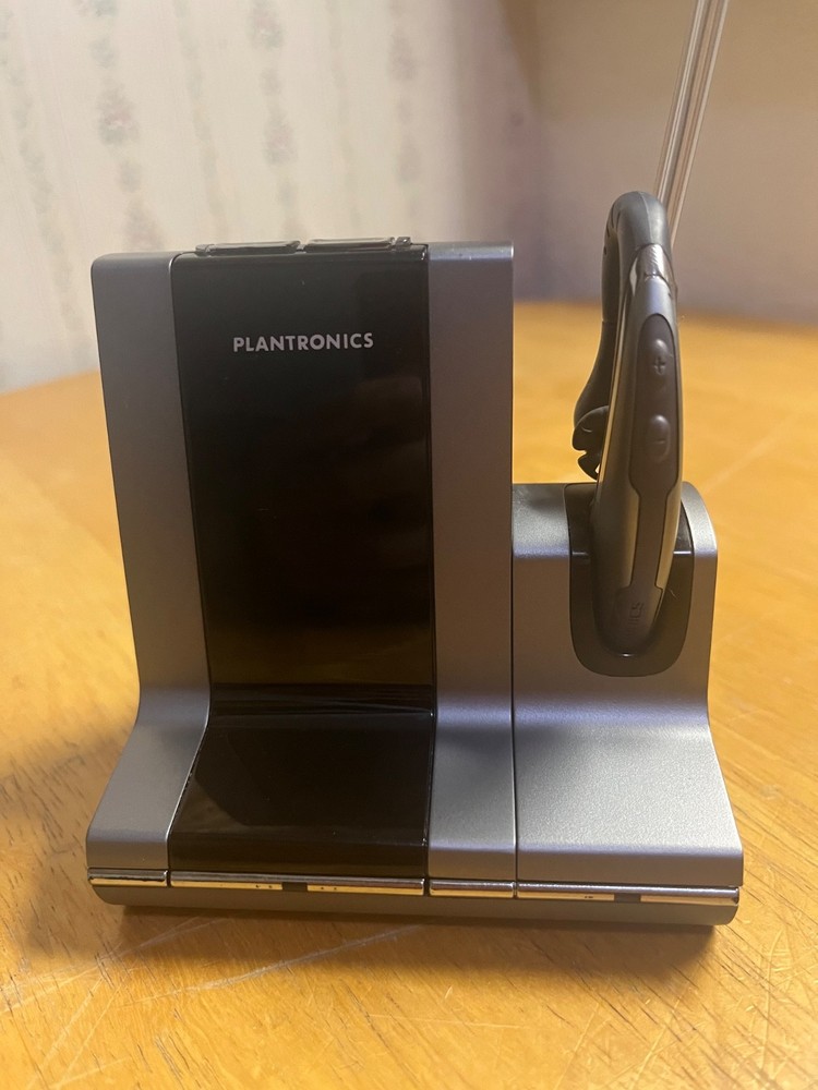 Plantronics Savi Office WO1 Earhook Wireless DECT PC & Phone Headset