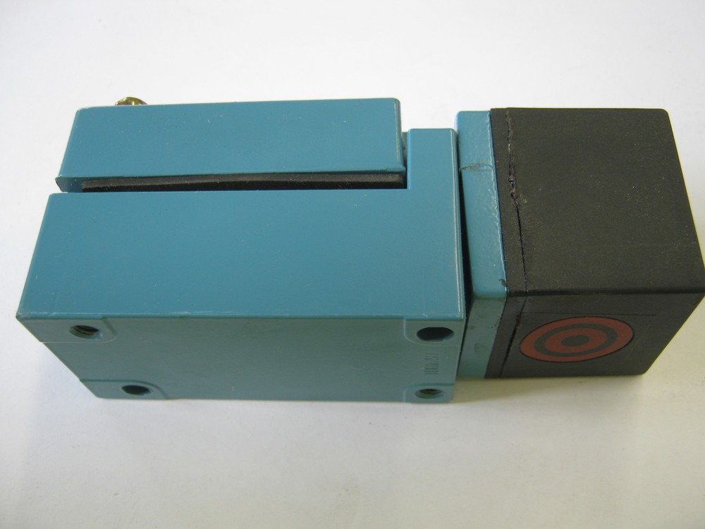 HONEYWELL LYS01A-1S MICRO SWITCH