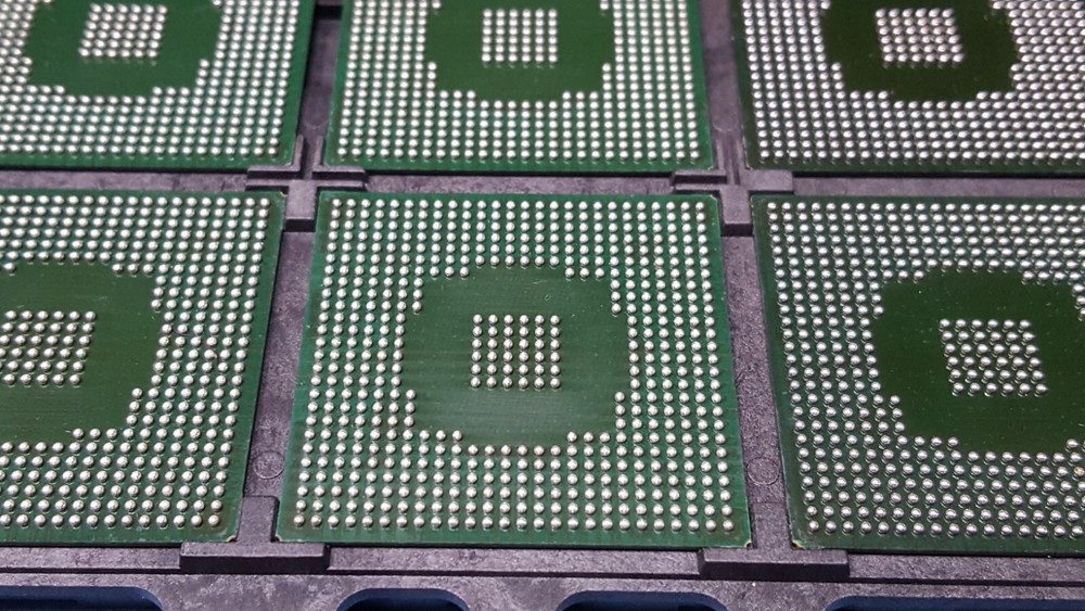( ONE ) EWIXP465BAET, Intel, IXP465 Network Processor, 667 MHz, Extended Temp
