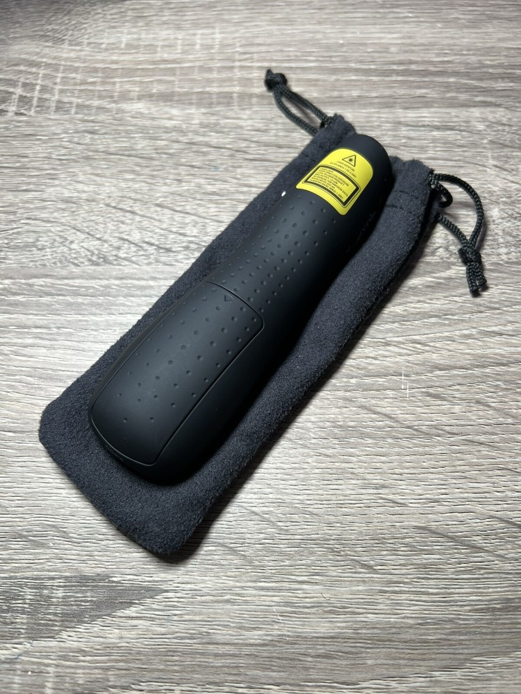 Logitech R800 Wireless Presenter with Laser, Case Included