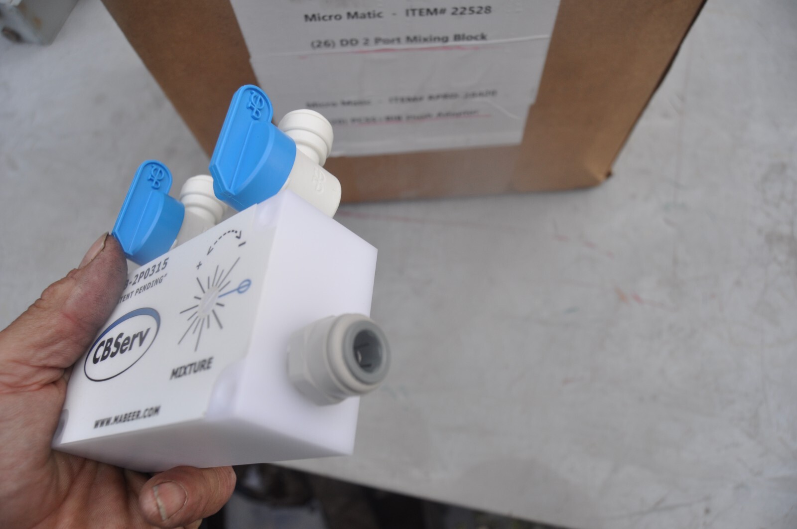 Micro Matic PB-2P0315 DD 2 PORT MIXING BLOCK CBSERV MABEER NEW